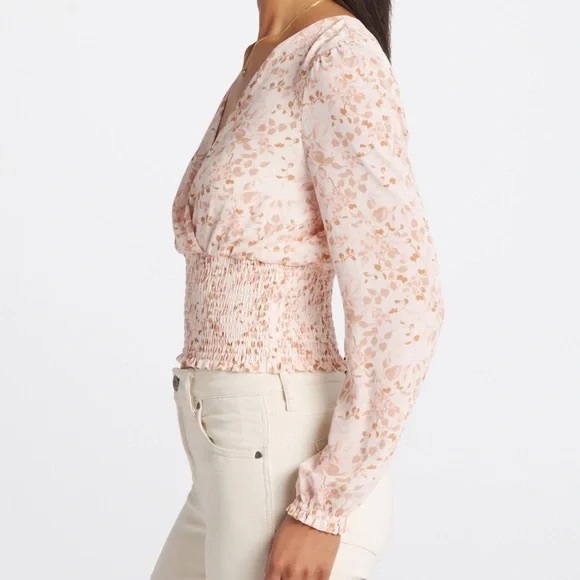 Violets & Roses Blouse with Smocked waist in size XL - NWT - beautiful sleeves - Picture 3 of 10